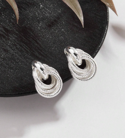 ❸❶🌸1 Par De Pendientes De Presión Con Textura Arrugada Retorcida Fresca Al Estilo Europeo Y Americano