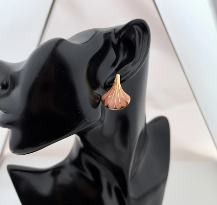 T❹❺🦋1 Par de Pendientes Elegantes con Diseño de Hoja en Acero Inoxidable