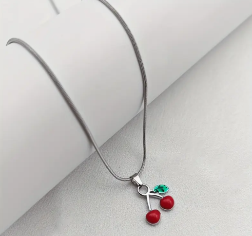 T❹❺🦋1pc Collar con Colgante de Cereza en Acero Inoxidable Chapado en Oro 18K