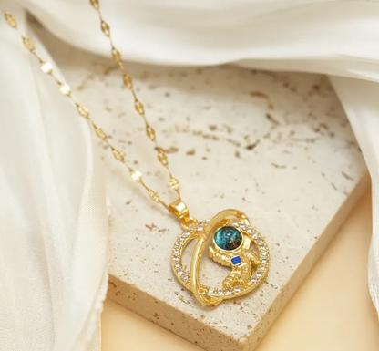T❹❹🍂1pc Collar de Astronauta Celestial en Acero Inoxidable con Piedras Sintéticas de Zirconia
