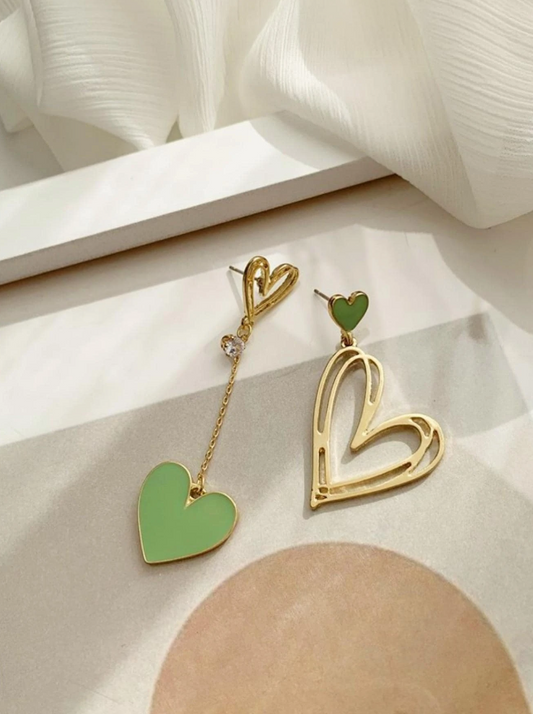 💚Pendientes largos con adorno de corazón de desemparejar