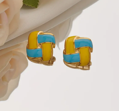 T❹❺🦋Aretes de botón geométricos chapados en oro de 18 quilates