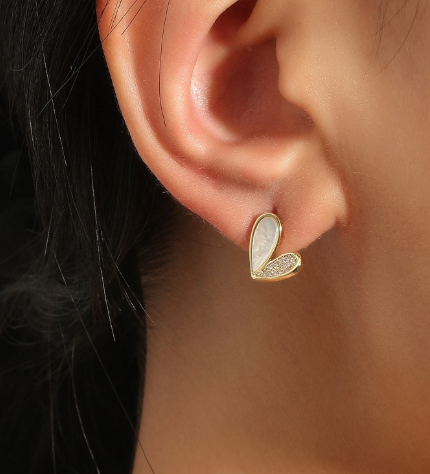 ❹❺🦋Aretes de botón con detalles de cristal en forma de corazón