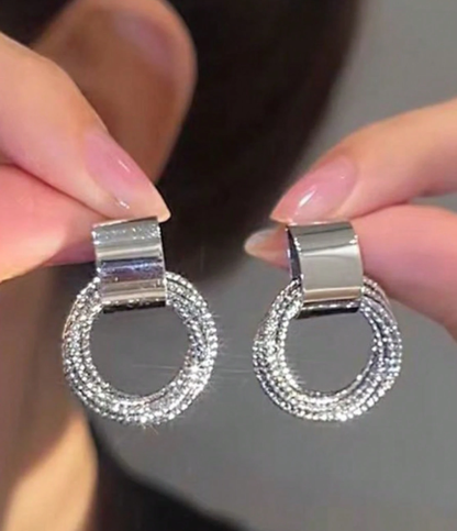 T❹❶💐1 par de pendientes minimalistas de lujo, informales, redondos y multicapa