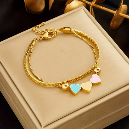 T❹❻🌹Pulsera Elegante de Acero Inoxidable en Tono Dorado con Doble Capa y Colgantes