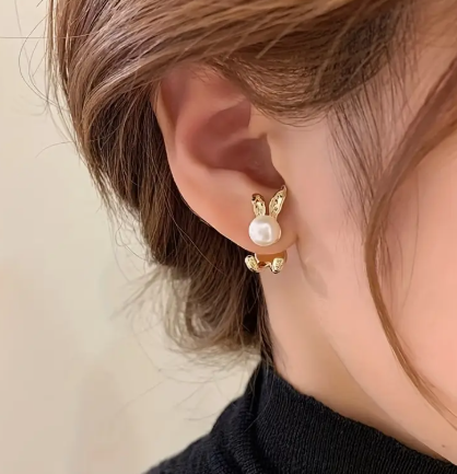 T❹❻🌹Pendientes de Estudio con Diseño Elegante de Conejo y Perla Sintética