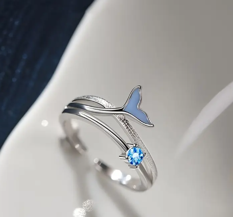 T❹❻🌹Anillo de Cola de Delfín Ajustable con Circonita Sintética