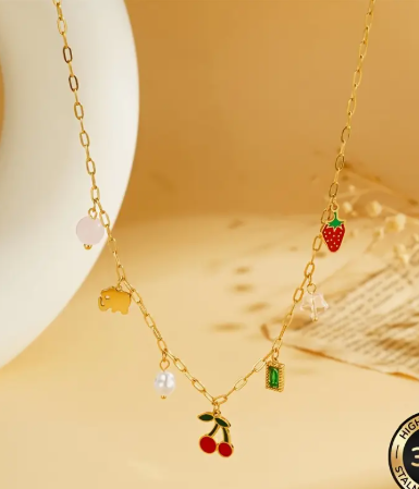 T❹❾💥Collar de Acero Inoxidable 304 para Mujer con Dijes Y2K Adorables: Cereza, Fresa y Corazón