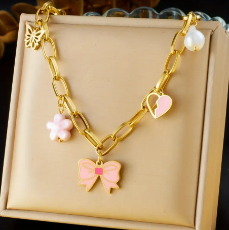 T❹❾💥Collar Bohemio Y2K de Acero Inoxidable en Tono Dorado con Lazos de Mariposa