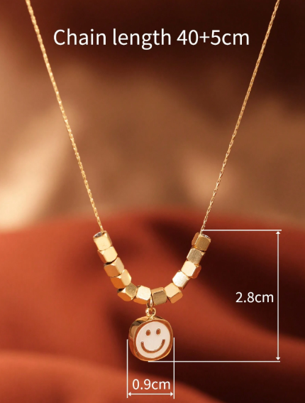 ❸❸💫1 pieza Collar con colgante de cara sonriente con concha blanca de acero inoxidable y 10 piezas de cuentas cuadradas doradas, apropiado como regalo