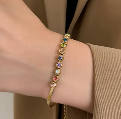 T❺❸💫Pulsera elegante de acero de titanio con capa de oro de 18 quilates