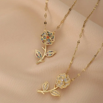 T❹❹🍂1pc Collar con Colgante de Peonía Elegante y Piedras Sintéticas de Zirconia Cúbica