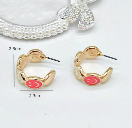 ❹❽🌻1 Par De Pendientes De Aro De Personalidad Con Cara Sonriente Dulce