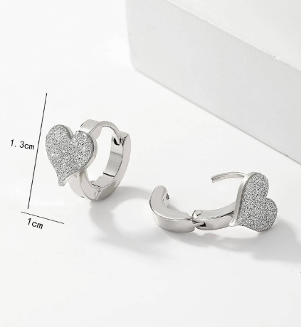 ❷❺🌷1 Par De Aretes De Aro Con Forma De Corazón Delicados