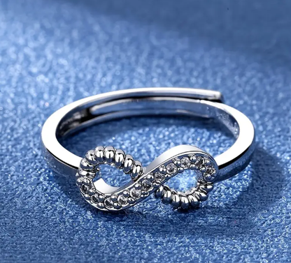 T❹❹🍂Anillo ajustable informal con forma de infinito con circonitas